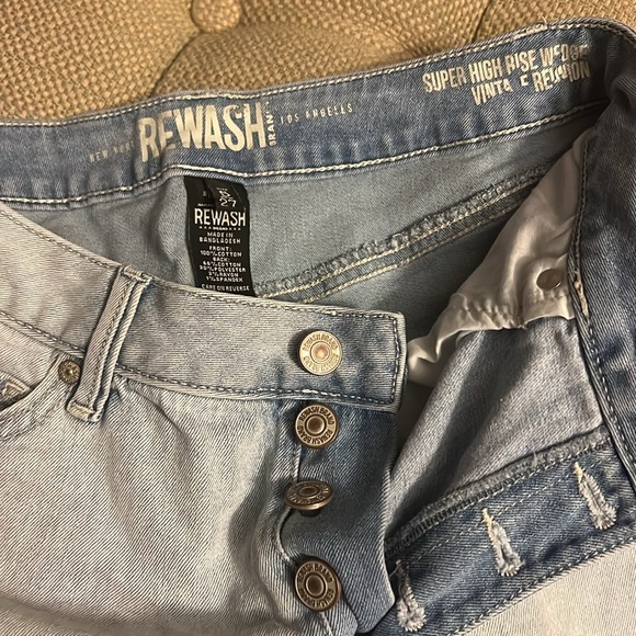 Rewash Brand denim shorts - Picture 3 of 4